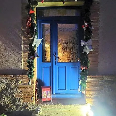 Relais De La Poste Ch Rose 3*